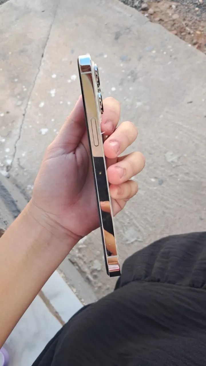 Vendo IPhone 13 Pro Branco 128gb - Celulares e Smartphones