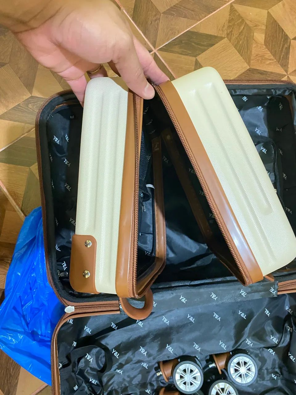Vende-se KIT de MALA DE VIAGEM  - Foto 2