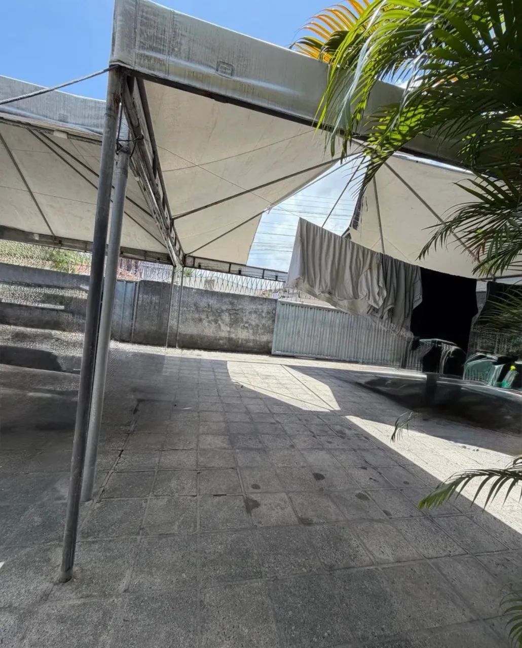 VENDE-SE ARMAÇÃO DE TENDA 5x5