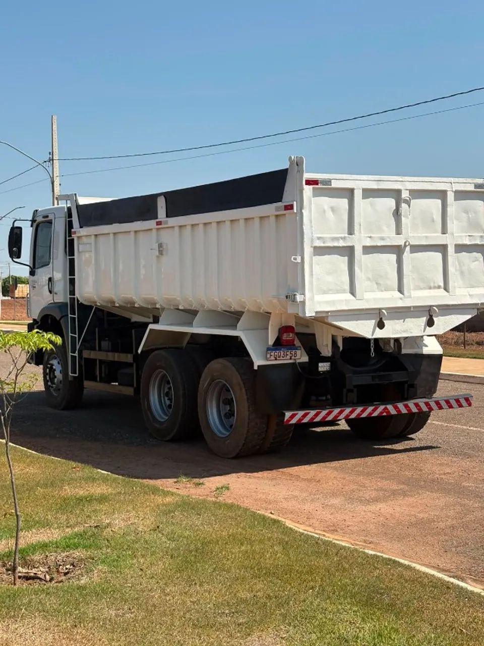 VW 31.280 6X4 2013 - CAÇAMBA BASCULANTE  - Foto 5