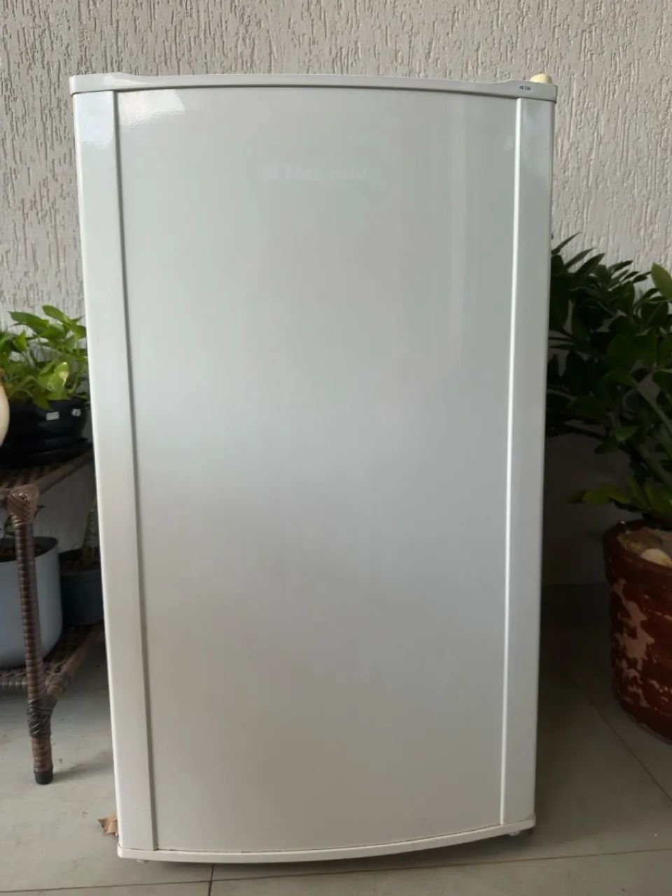 Frigobar Eletrolux 