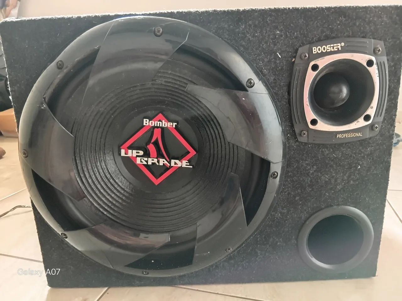 Vendo caixa de som e pirâmide  - Foto 5