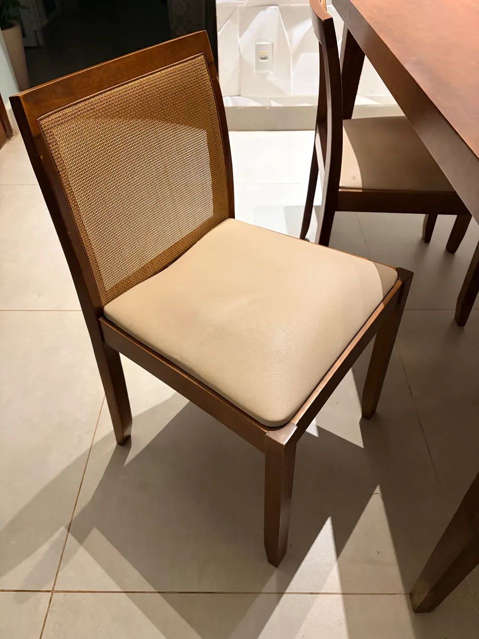 Mesa com 4 cadeiras - Foto 3