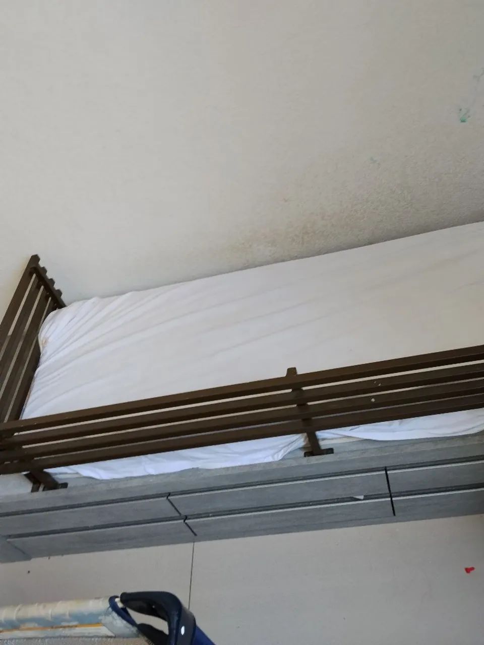 Cama infantil em MDF com gavetas e colchão  - Foto 3