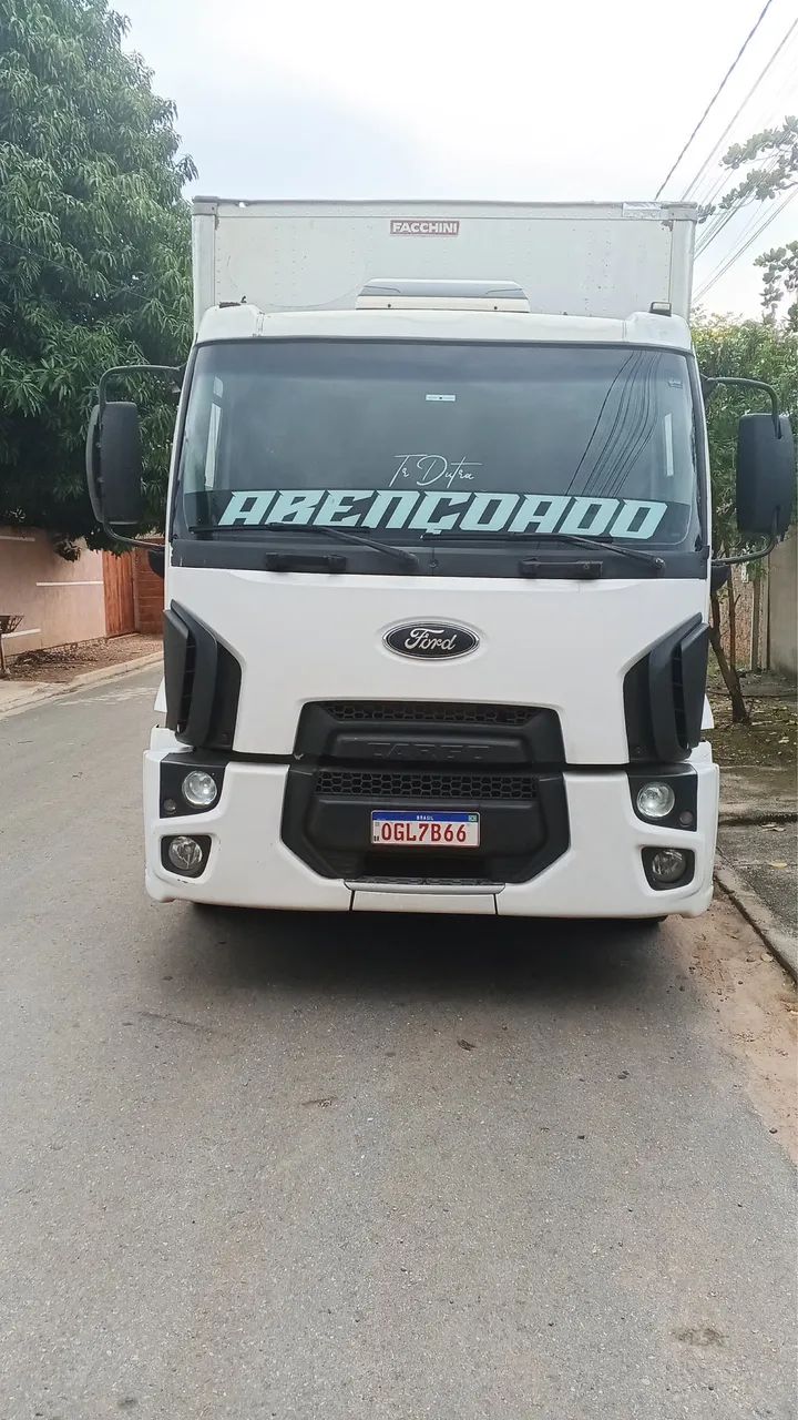 Vendo caminhão cargo panda - Foto 4
