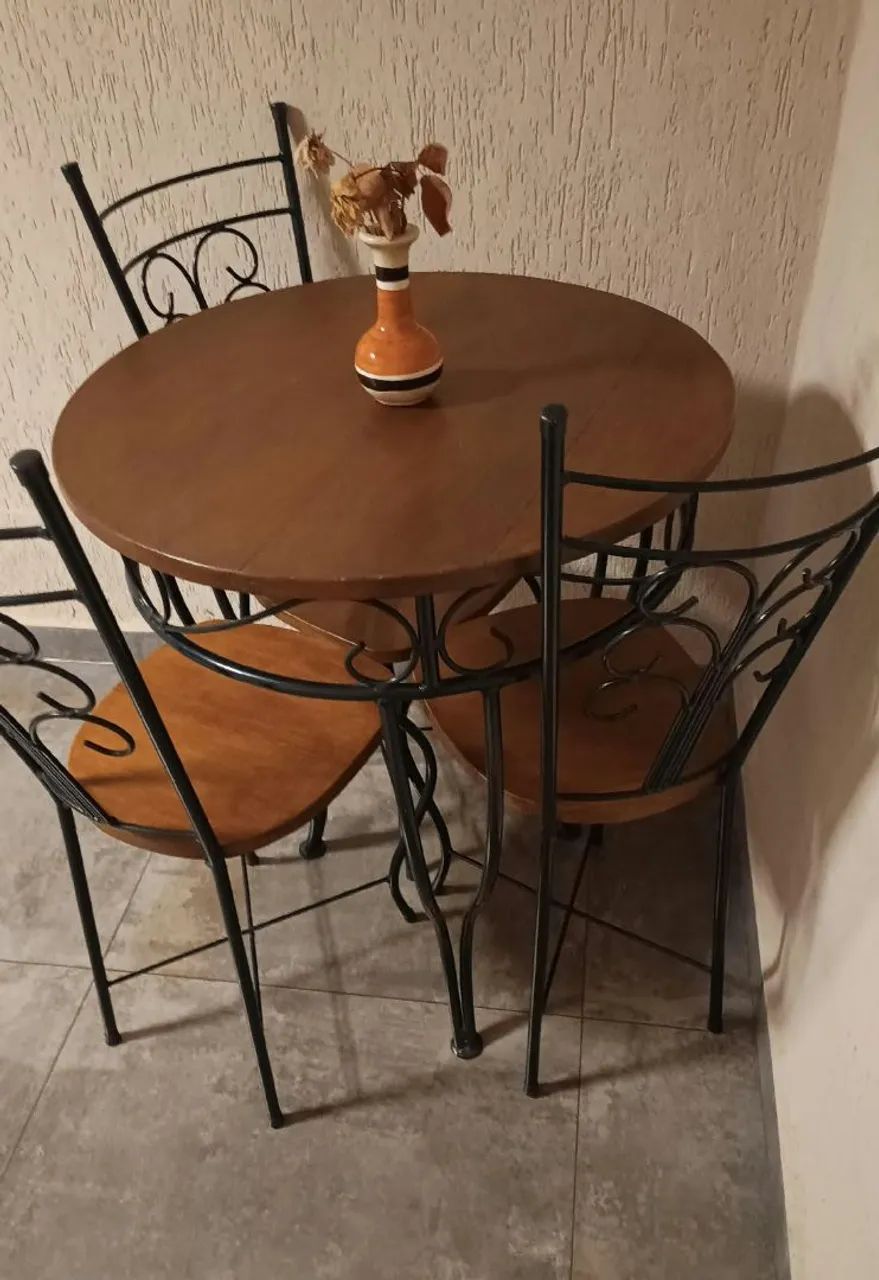 Jogo De Mesa Com 3 Cadeiras