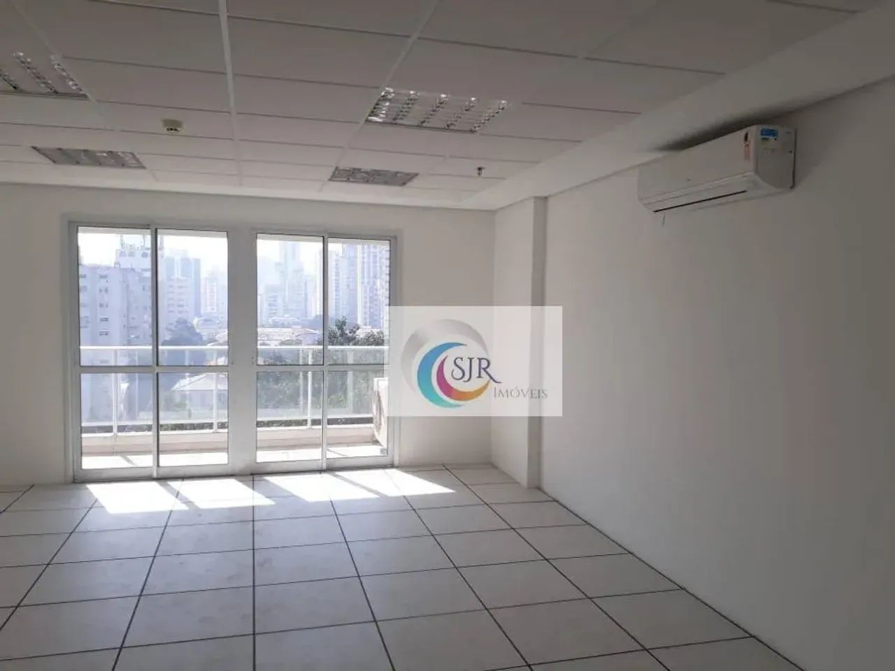 Excelente Conjunto Comercial com 228 m² de área útil, 5 Vagas de Garagem, Pinheiros, Metrô - Foto 2