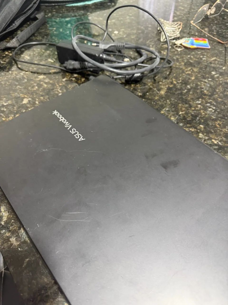 Notebook funcionando perfeitamente usado pouca vezes 
