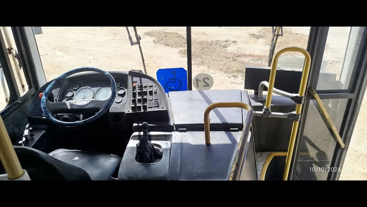 Ônibus pronto pra trabalhar  - Foto 4