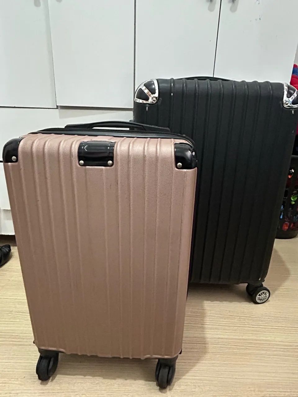  2 Malas de viagem : 1 de 23kg e outra 10kg