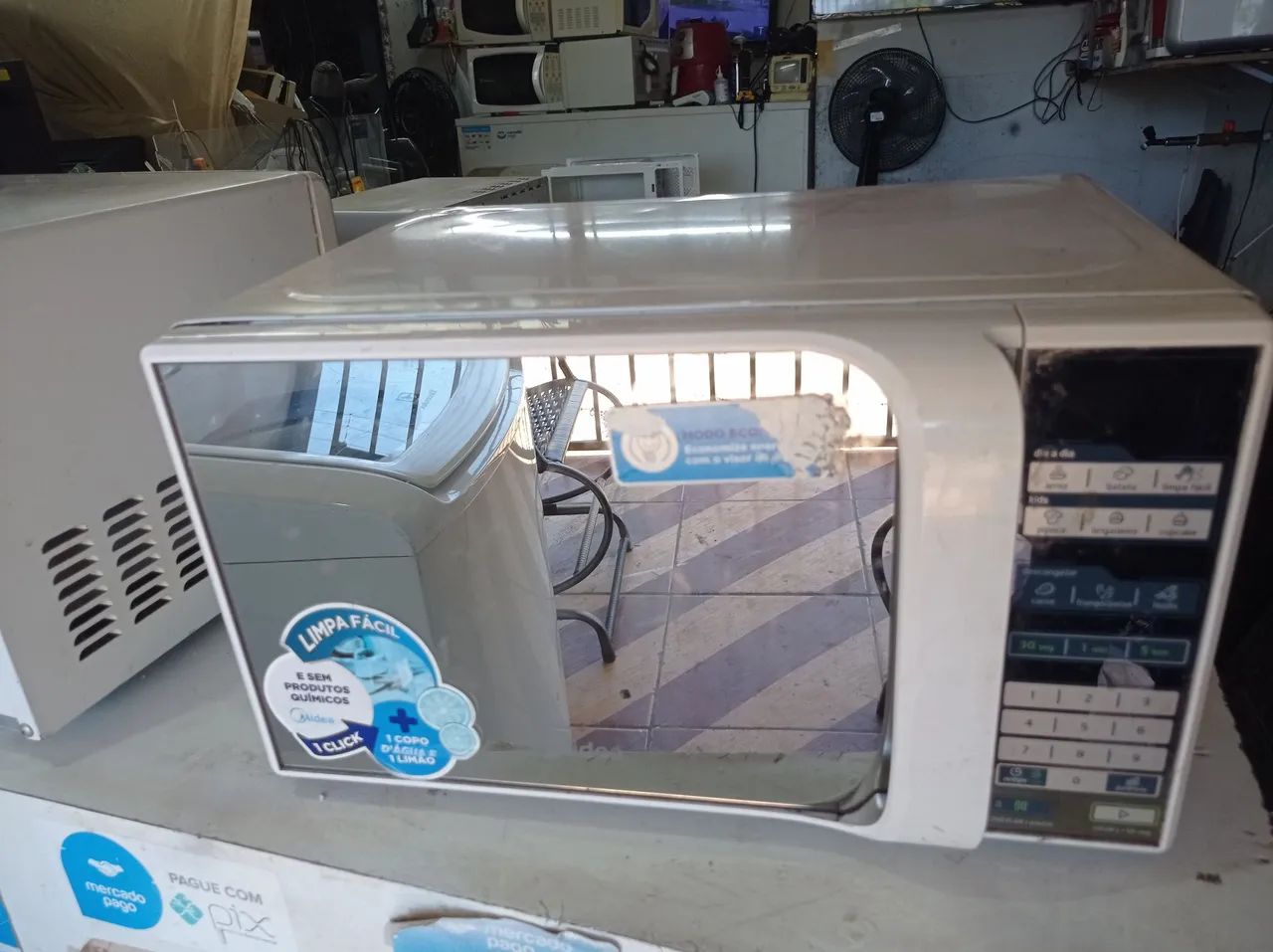 Microondas midea espelhado 20 litros  - Foto 2