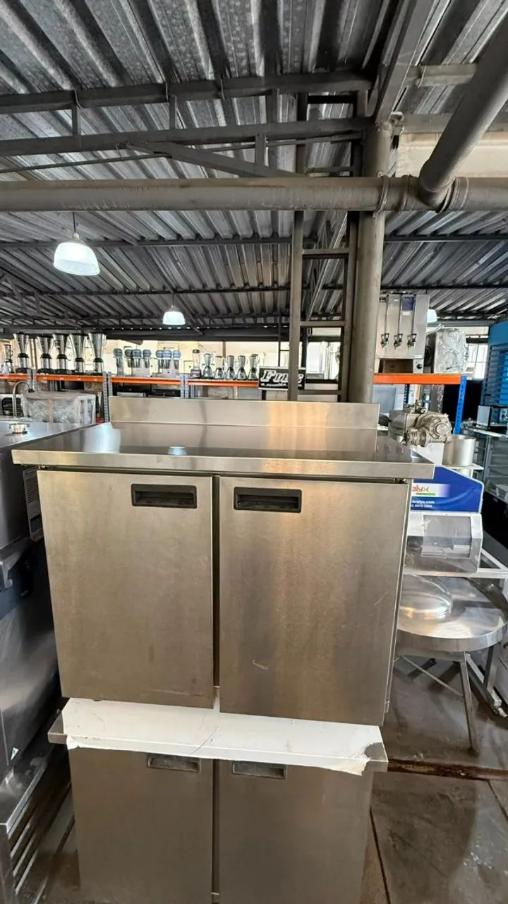 Buffet em Aço Inox - 2 Portas | Seminovo - Foto 4