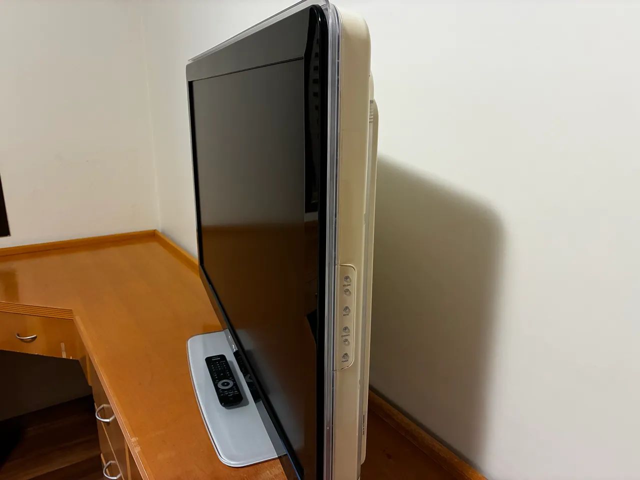 TV 42 Philips Ambilight Full HD Com Conversor Digital - Excelente Estado - Foto 4