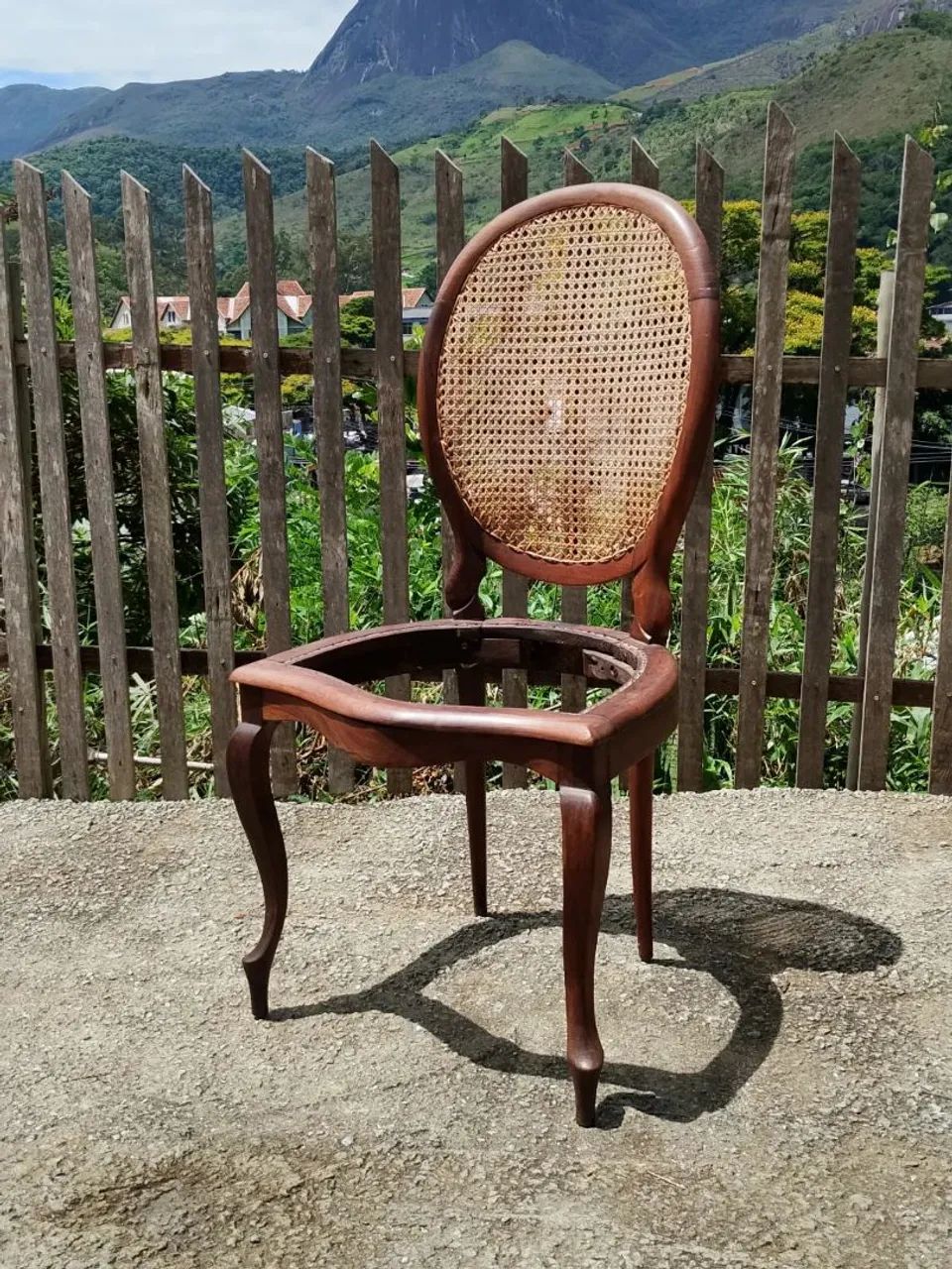 Cadeira medalhão  - Foto 2