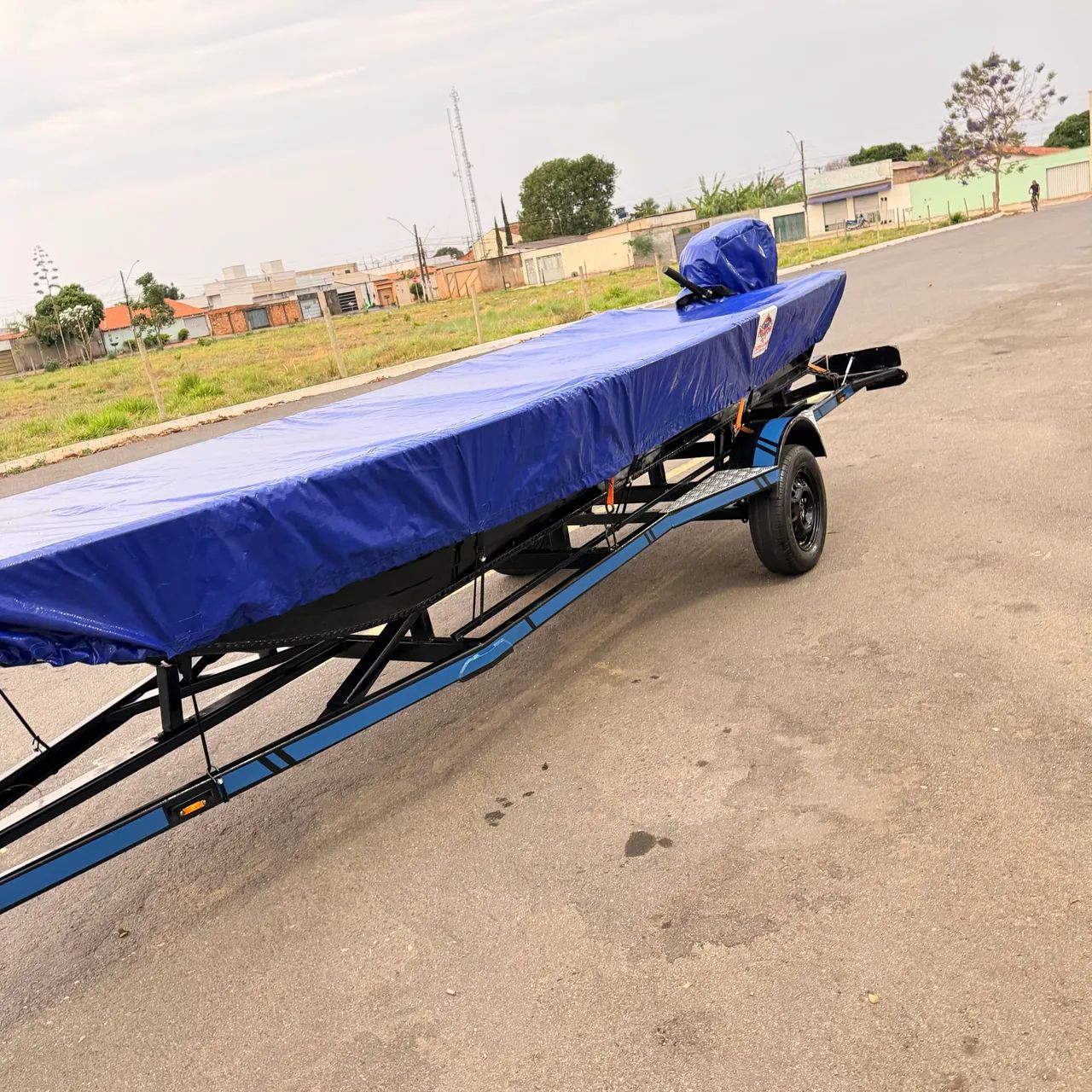 VENDE-SE CANOA COMPLETA PARA PESCA.? - Foto 5