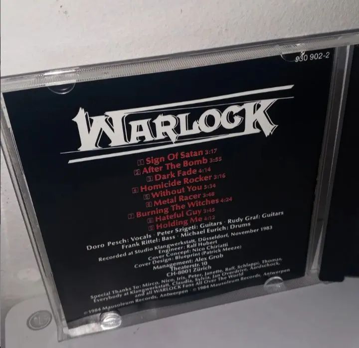 Cd Warlock - Burning the Witches - importado - Usado em excelente estado  - Foto 4