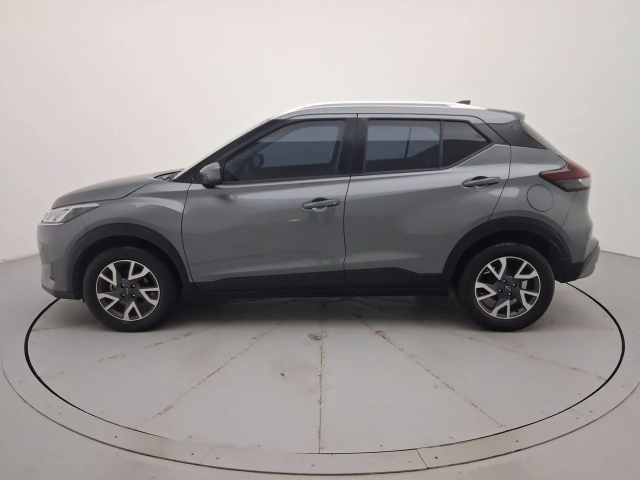 Nissan Kicks Sense 1.6 16V Flex Aut., foto 2 de 18