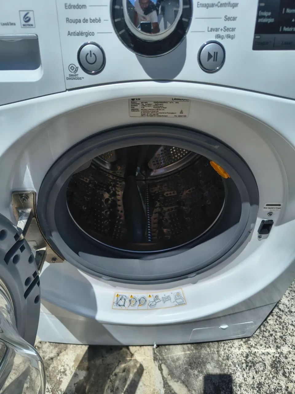 Vendo Lava e Seca LG 11kg 127V CONSERVADA - Foto 4