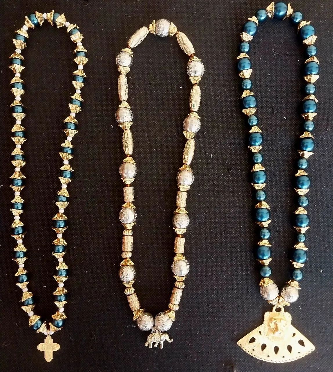 Colares e Pulseiras