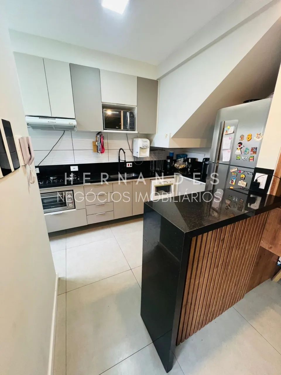 Venda de Casa em Condomínio de Luxo em Santana de Parnaíba-SP, 3 Quartos e 2 Vagas de Gara - Foto 3