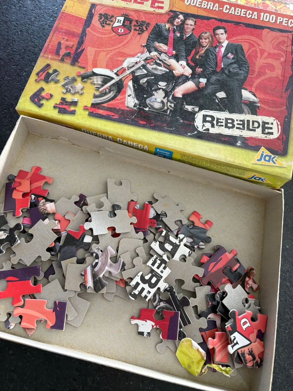 Quebra cabeça REBELDE - 100 peças  - Foto 2