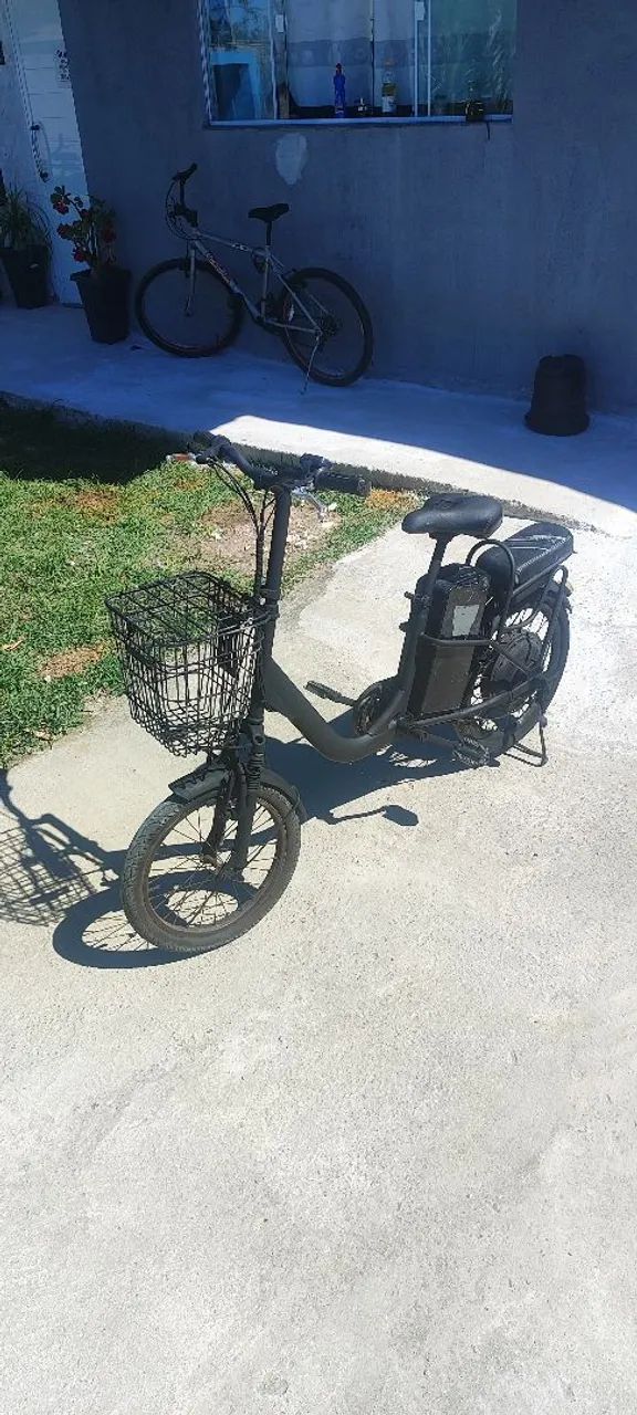 Bicicleta elétrica em ótimo estado.