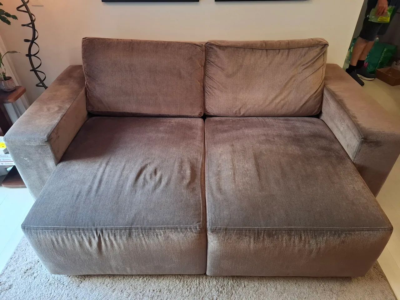 Sofá retrátil marrom escuro  - Foto 3