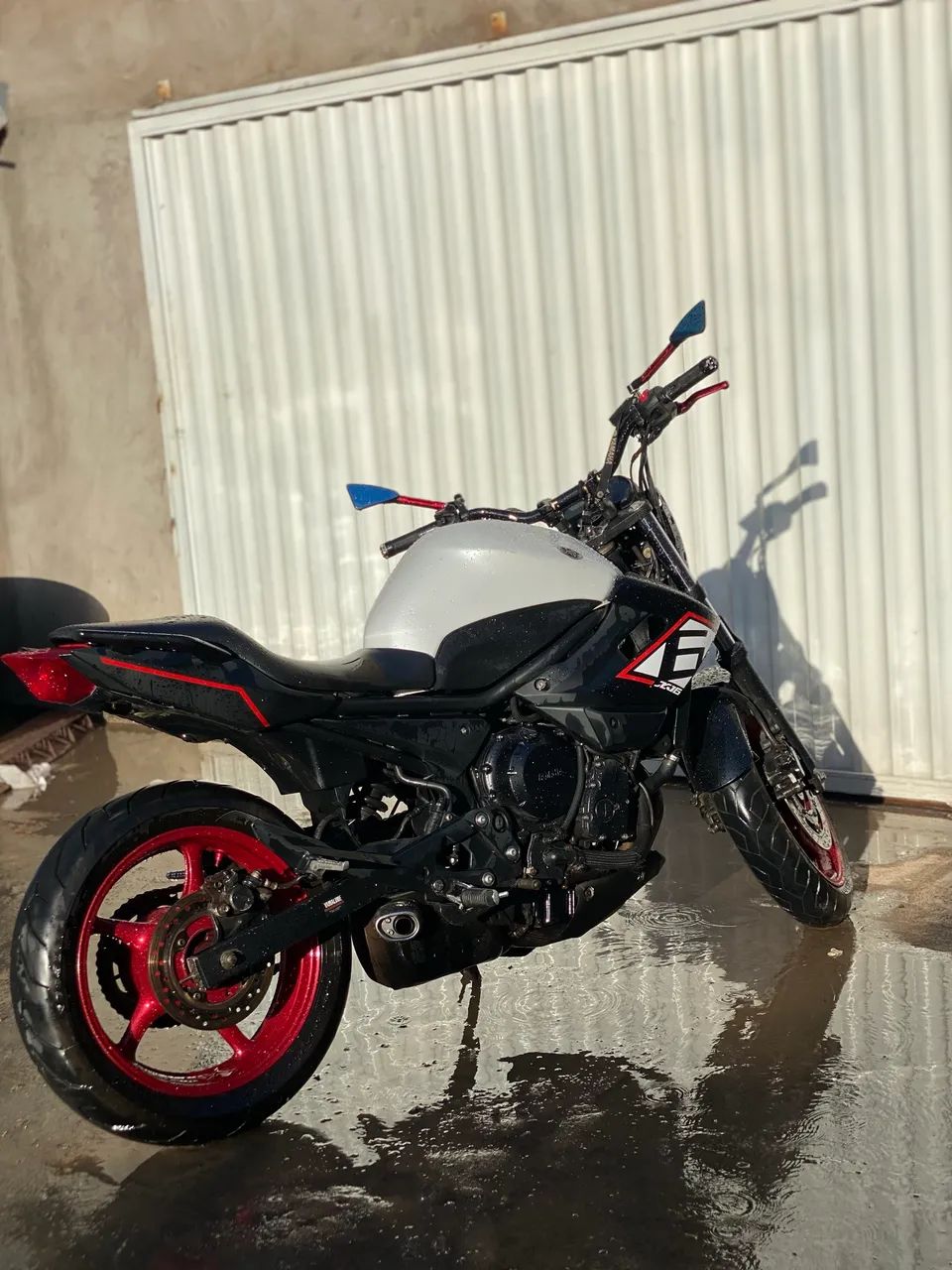 XJ6n 600cc 2013 - Foto 3