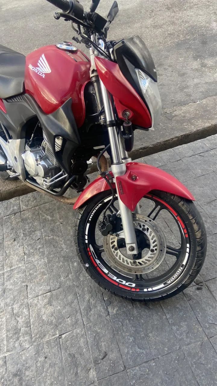 Honda CB 300R 2010 - Conservada / Documentação em Dia - Foto 3