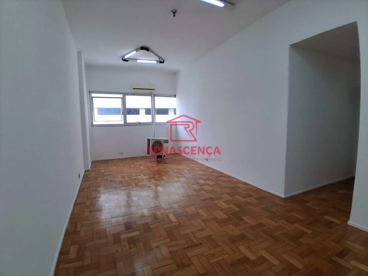Sala comercial para aluguel no Centro do Rio.
