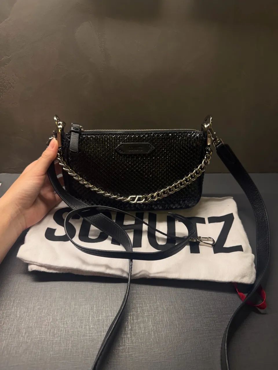 Bolsa tiracolo Emmy Snake preta - Foto 5