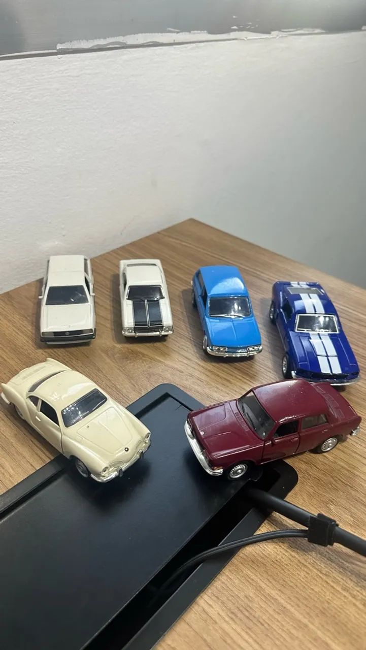 06 miniaturas clássicas 1:43 