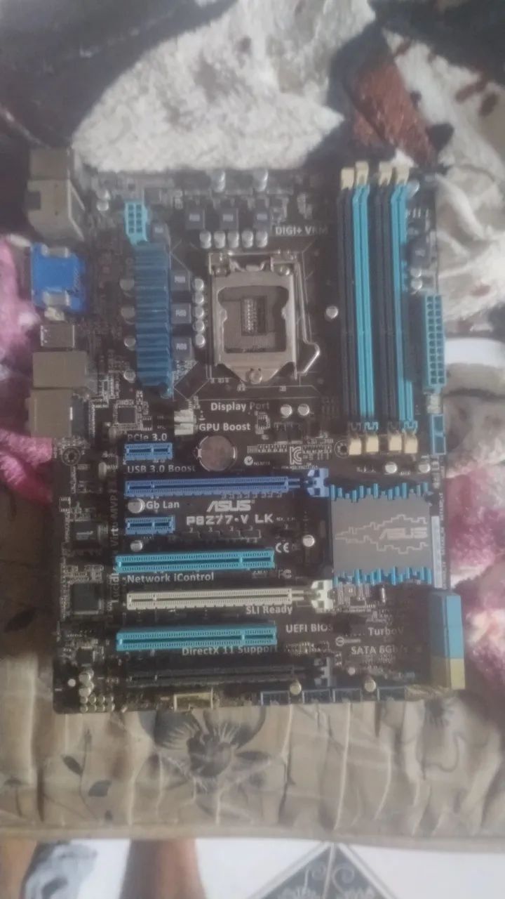 Placa mãe z77 Intel lga1155