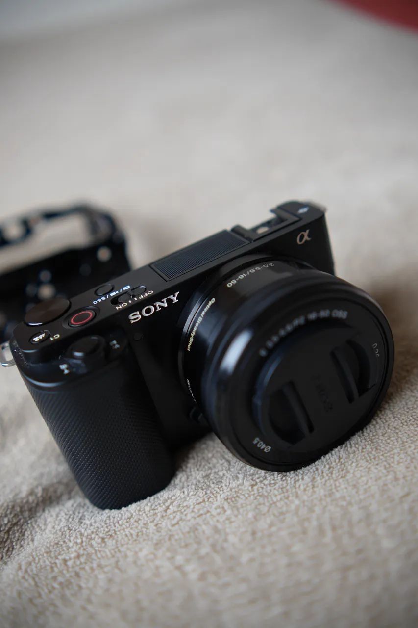 ZVE10 + Lente do Kit + Cage Smallrig + 2 bateria Viltrox + 2 Carregadores - Foto 6