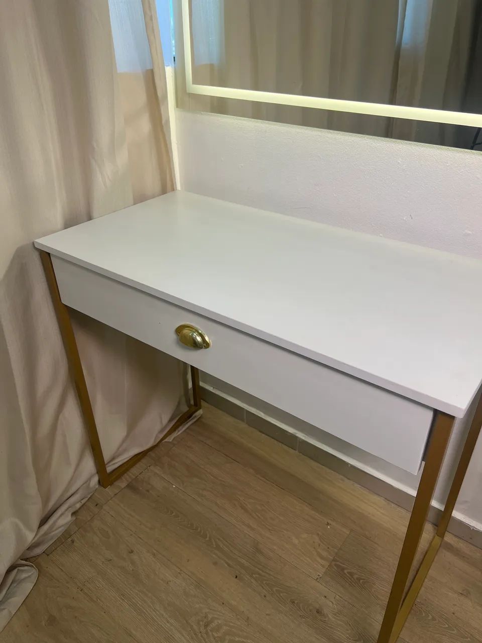 Bancada para Maquiagem/Penteadeira com Gaveta - Branco e Dourado