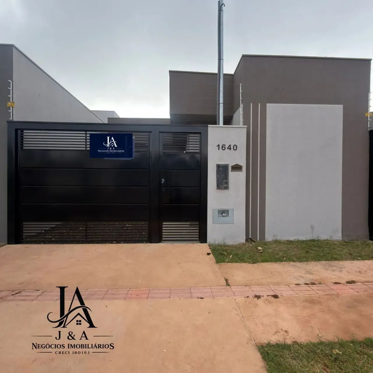 Casa á venda com 2 quartos sendo 1 suíte, Nova Lima em Campo Grande - MS