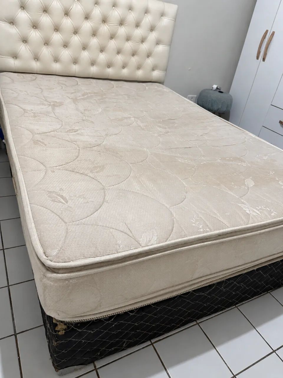 Cama box + colchão 