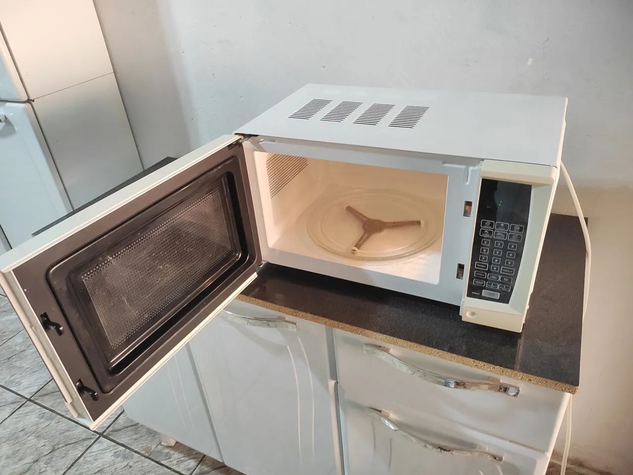 Microondas Espelhado Philco 20 Litros  - Foto 2
