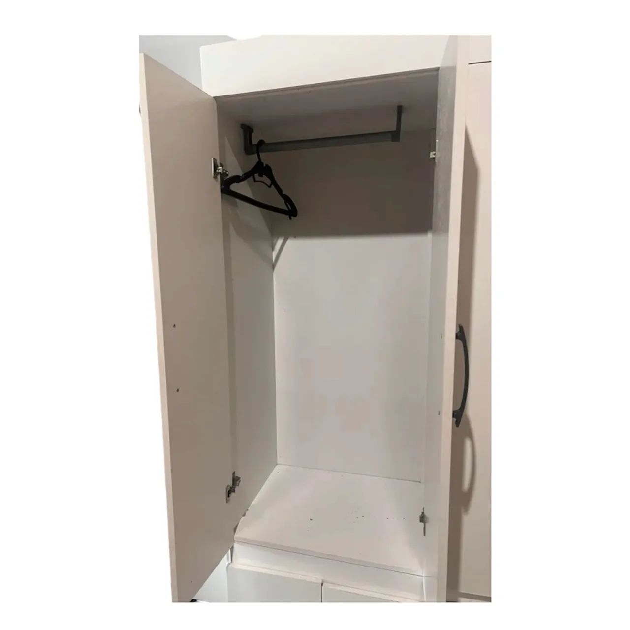 Guarda roupa 6 portas  - Foto 2