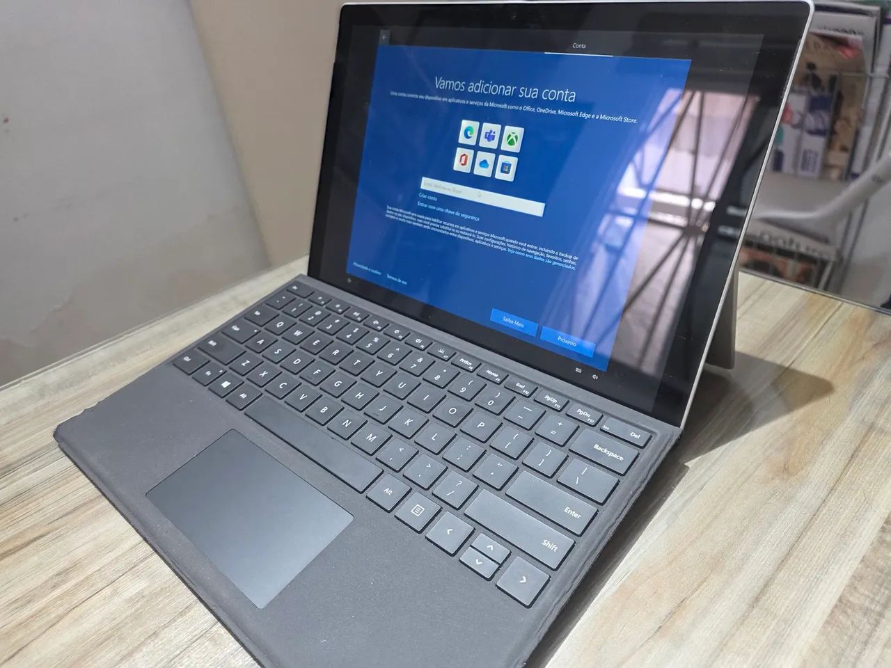 Surface pro 5 (2 em 1) leia