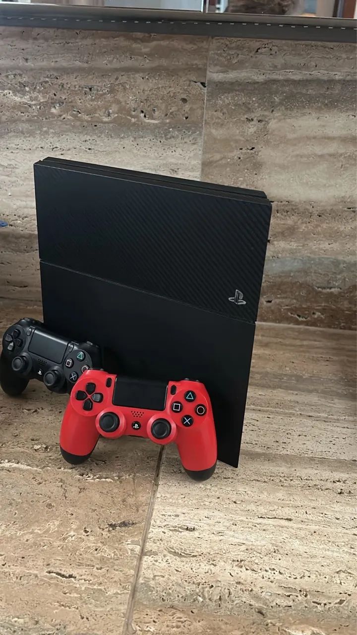 Ps4 FAT 1Tera + 2 Controles 