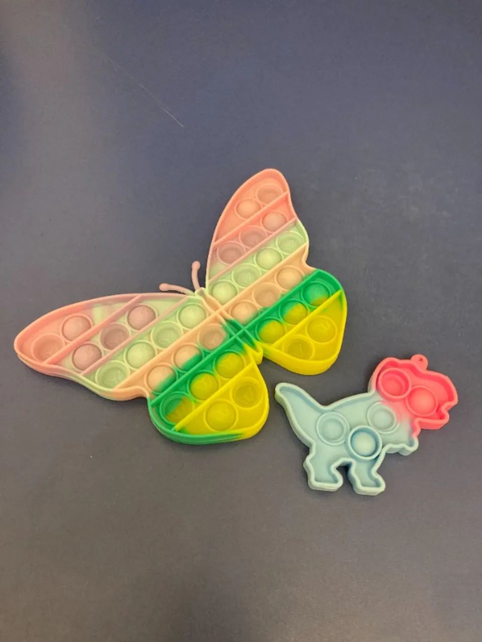 Pop it Fidget Toy Original Borboleta + Brinde mini pop it dinosauro - ótimo estado