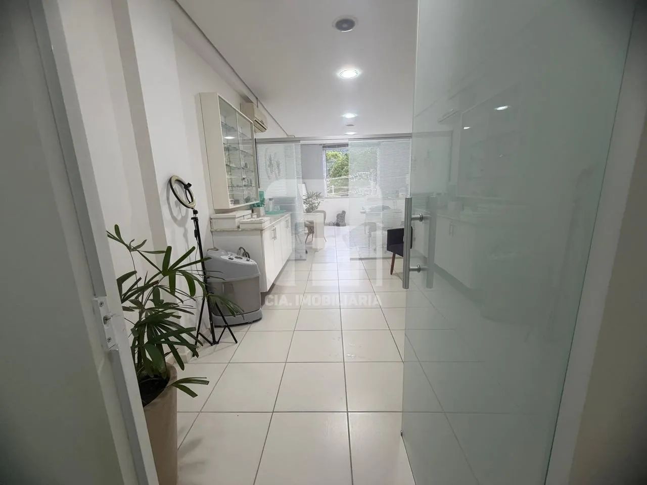 Sala comercial à venda no Bairro Córrego Grande