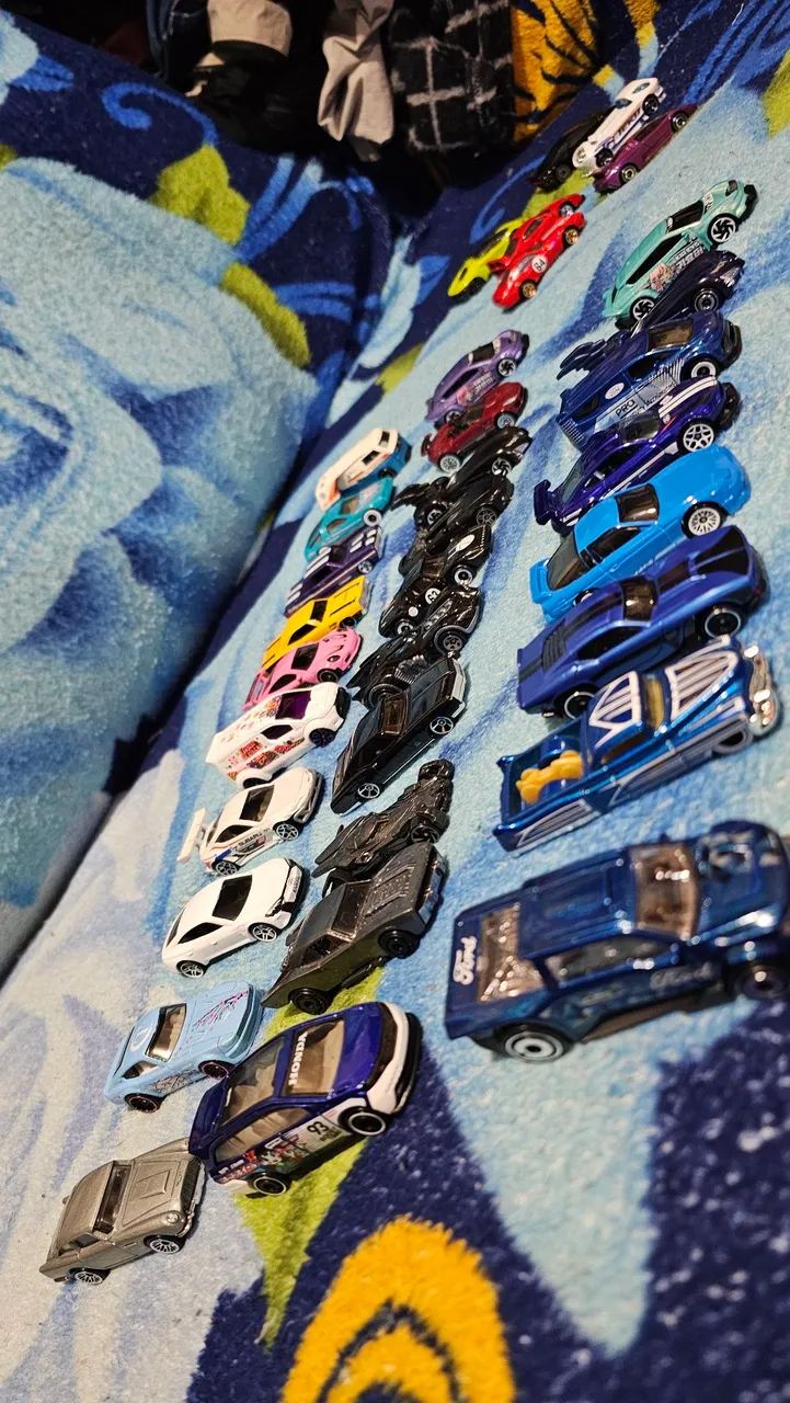 Coleção Hot wheels  - Foto 2
