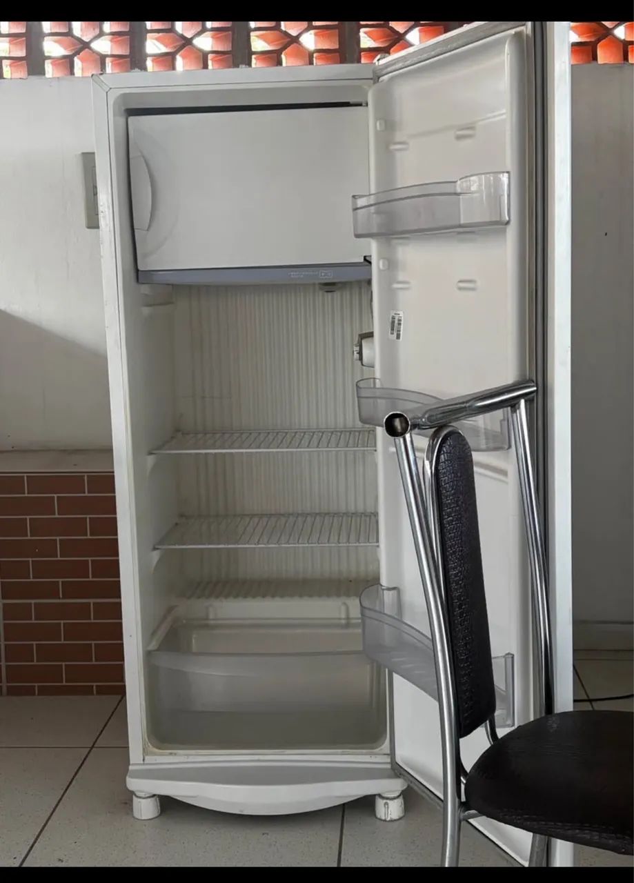 Vendo geladeira 
