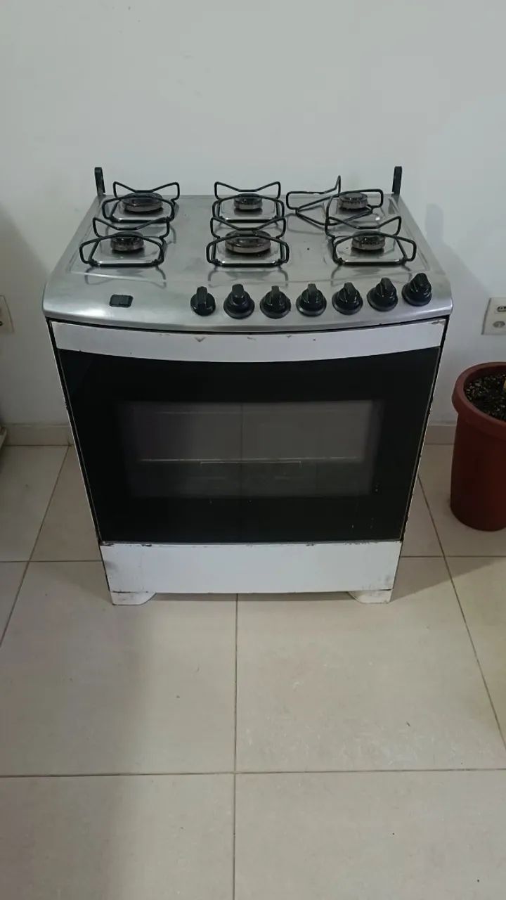 Fogão 6 bocas 