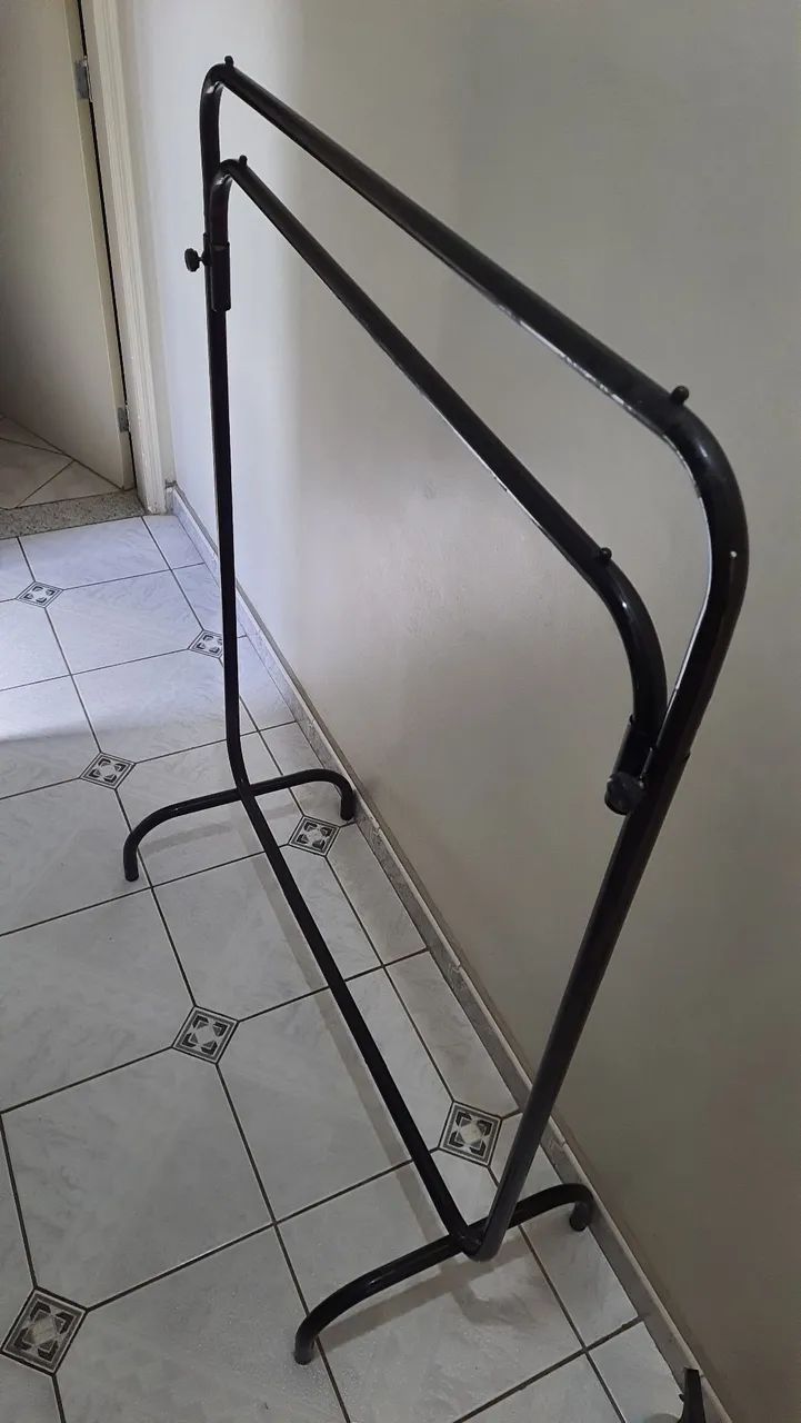 Cabideiro arara usado - Foto 4