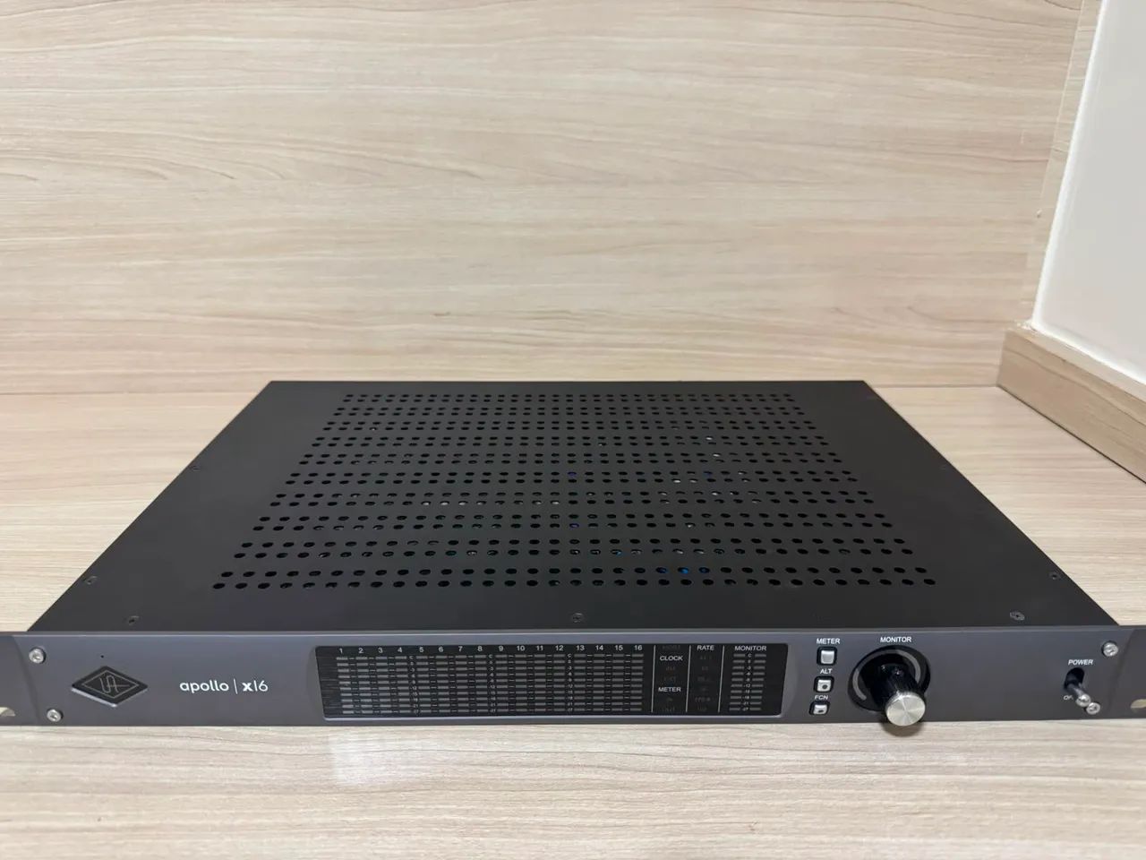 Apollo x16 gen 1 thunderbolt