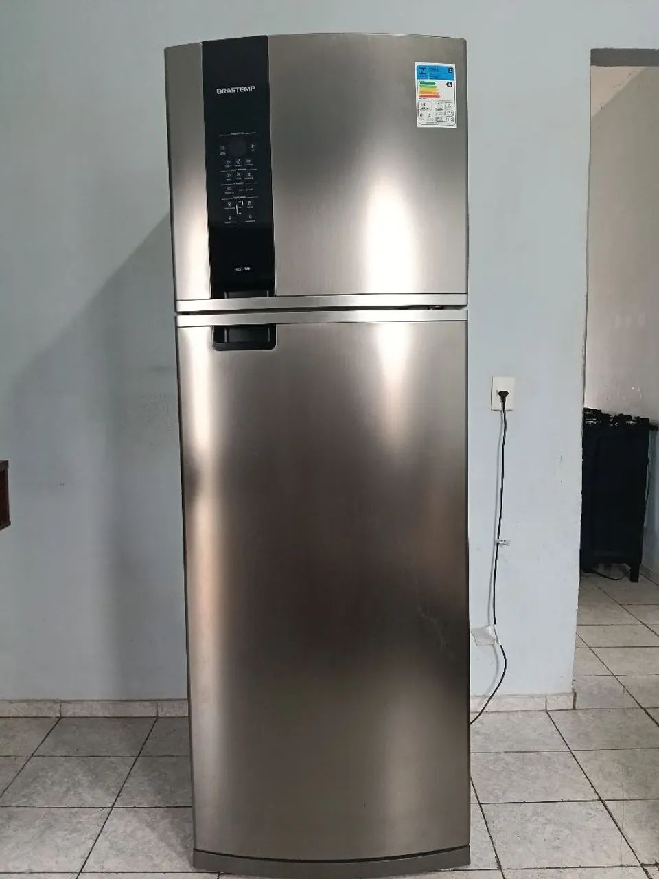 Geladeira Brastemp de inox Frost Free semi nova 478 litros 110 wts pra sair hoje 