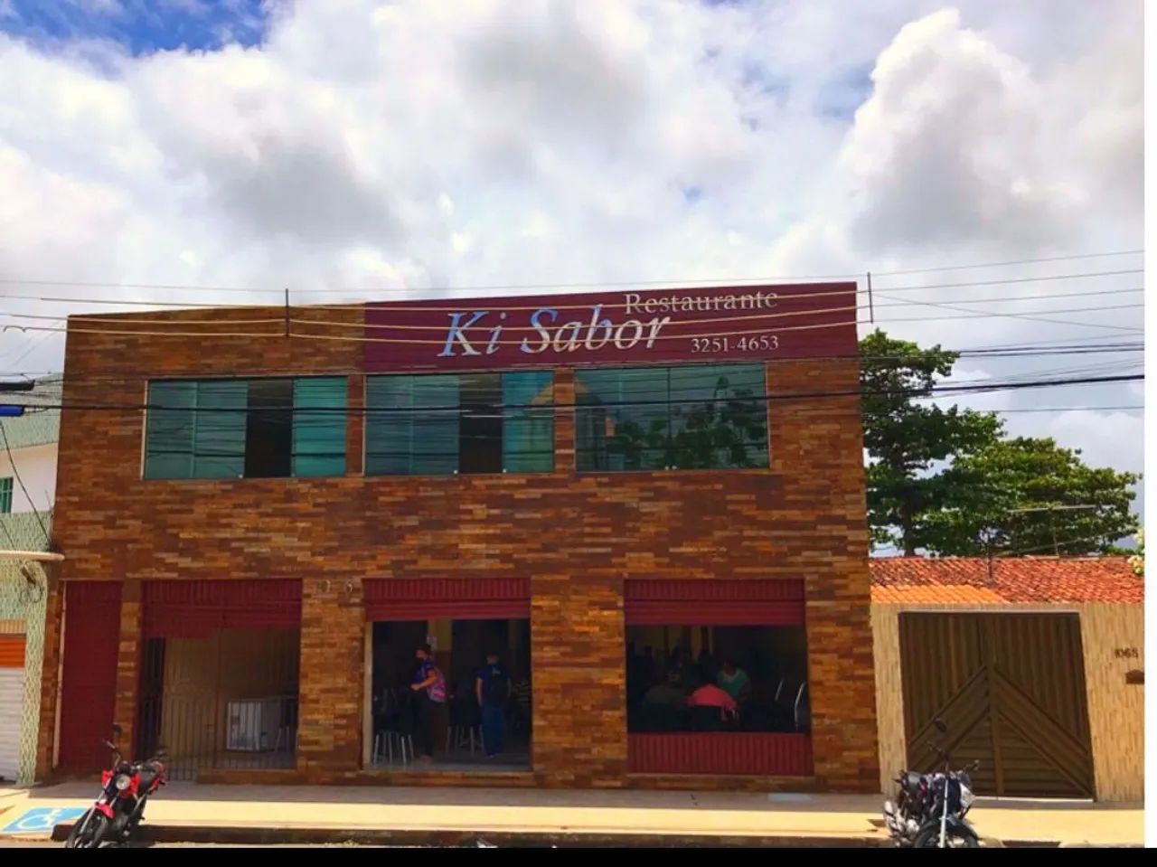 3 Portas comercial